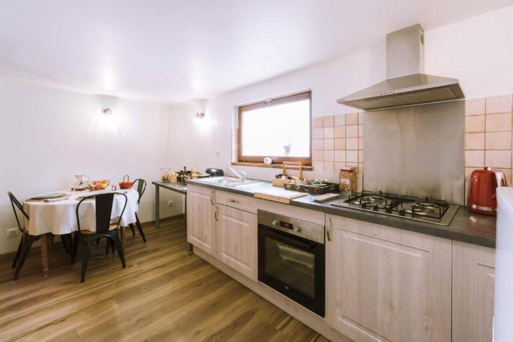 La Petite Maison Bonvillard Exteriör bild