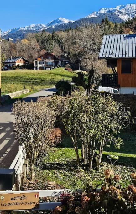 La Petite Maison Bonvillard Exteriör bild