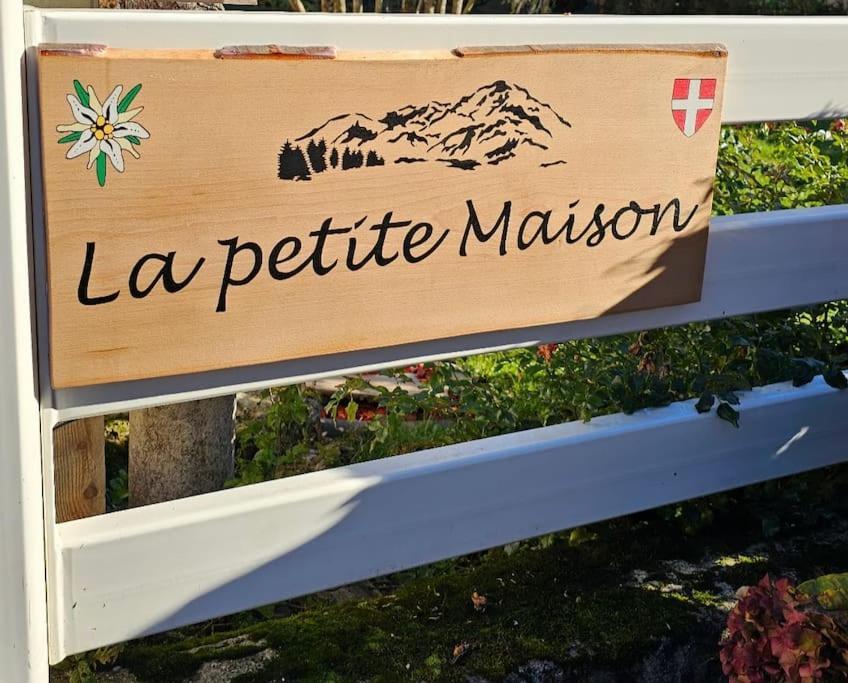 La Petite Maison Bonvillard Exteriör bild