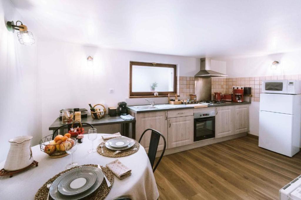La Petite Maison Bonvillard Exteriör bild
